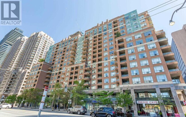 Building Photo - 887 Bay St.