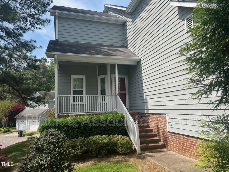 Foto principal - 8301 Hempshire Pl