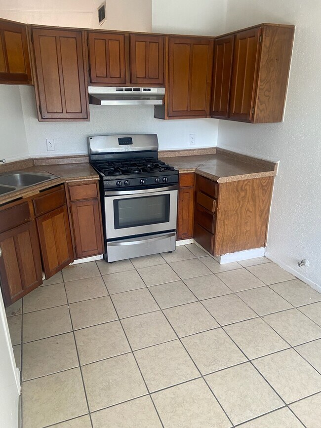 Building Photo - 1622 Grand Park Dr