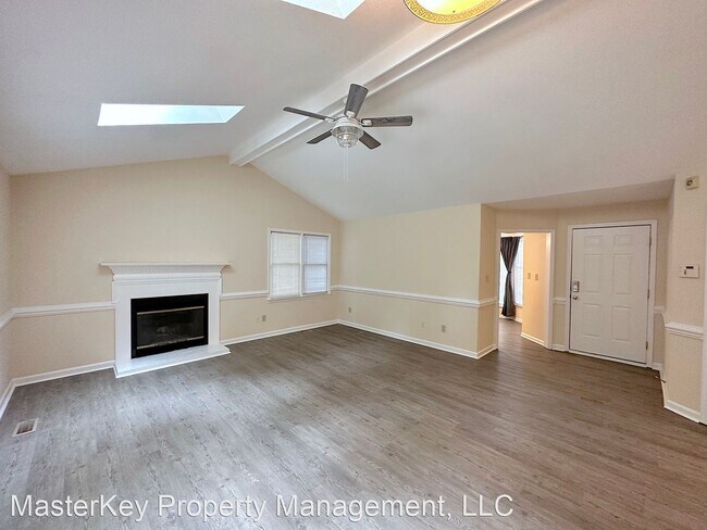 Building Photo - 3 br, 2 bath House - 1420 Milan St