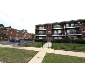 Building Photo - 11946 S Ridgeway Ave