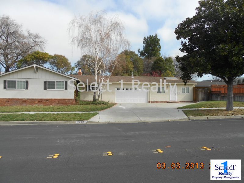 Primary Photo - 1762 Lynwood Dr