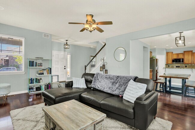 Foto del edificio - Spectacular 4 bed 3 bed massive home