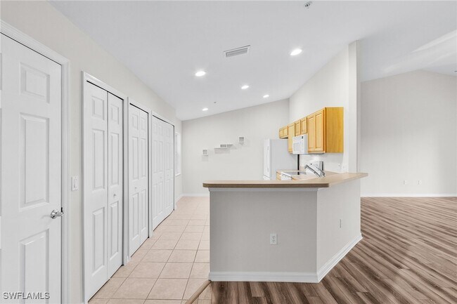 Foto del edificio - 2620 Somerville Loop