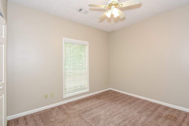 Foto del edificio - 2041 Stone Forest Dr