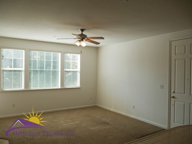 Foto del edificio - Cozy 1 Bed 1 Bath 786 Sq. Ft. Sundance Condo in Fair Oaks