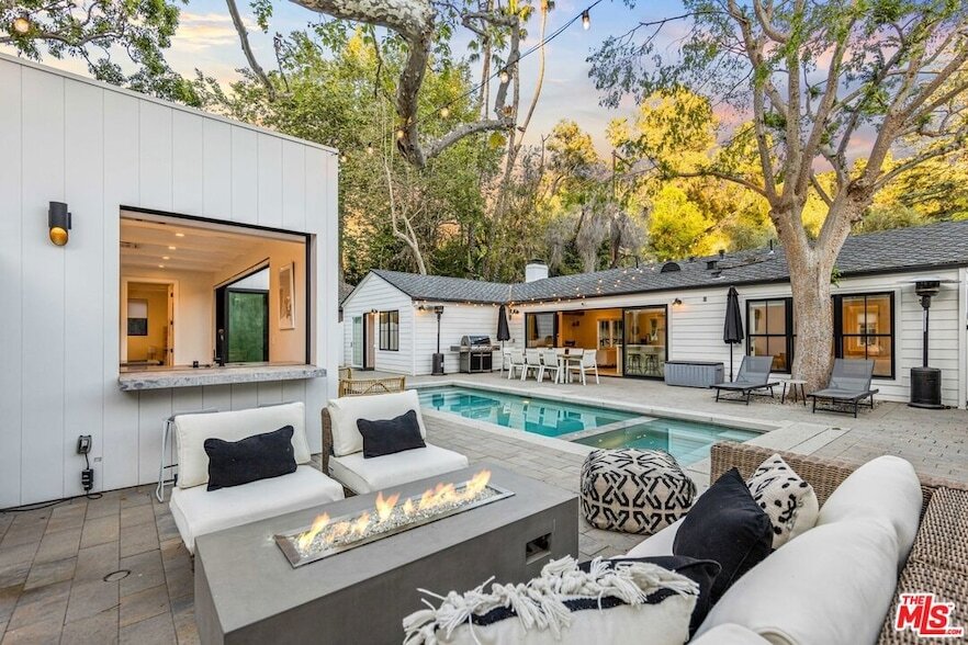 Foto principal - 2245 Canyon Dr