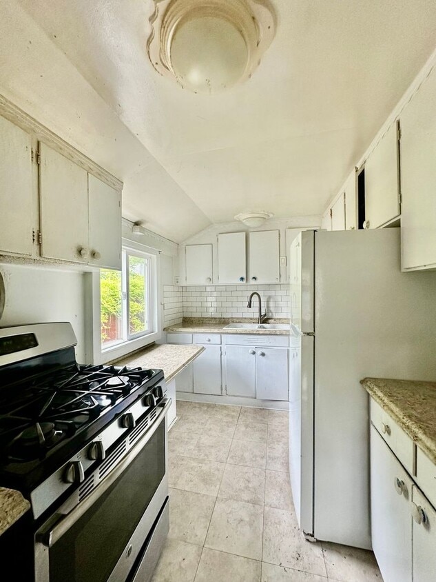 Foto principal - 825 Carolina St