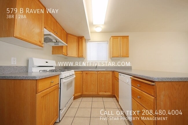 Building Photo - 579 Raven Way