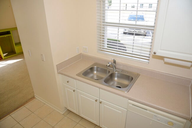 Building Photo - 4276 Calinda Ln