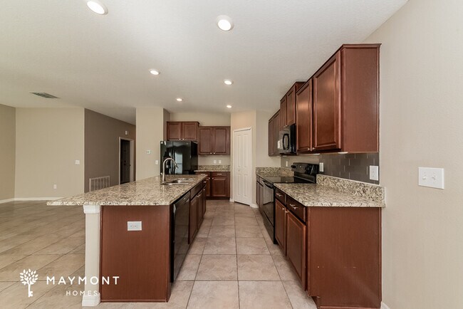 Foto del edificio - 6719 Trent Creek Dr