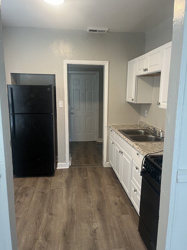Foto principal - 2427 N 57th St