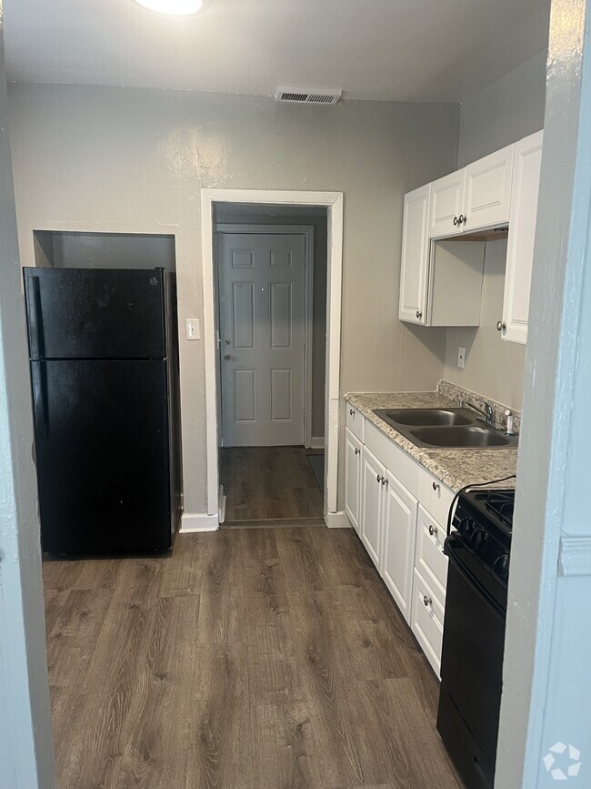 Building Photo - 2427 N 57th St