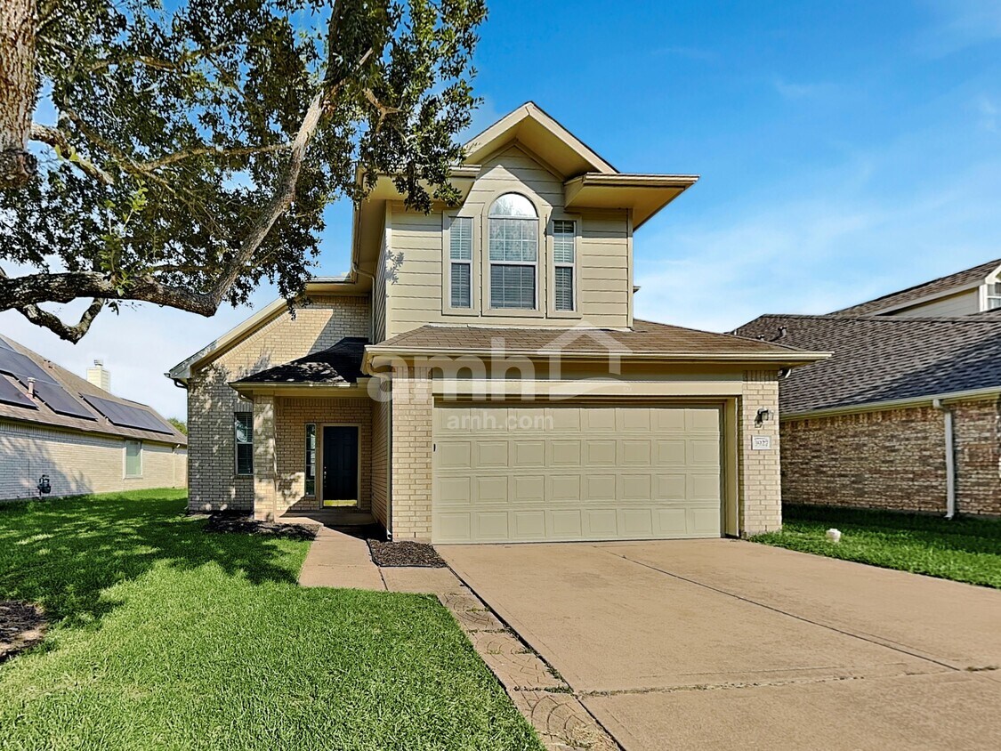 Foto principal - 3927 Dogwood Bough Ln