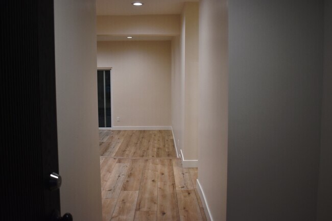 Foto del edificio - 18343 San Jose St