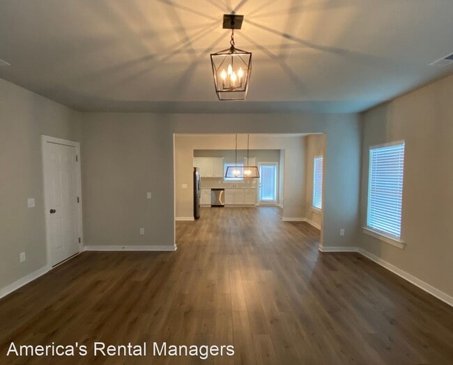 Building Photo - 3 br, 2 bath House - 110 Avalon Way