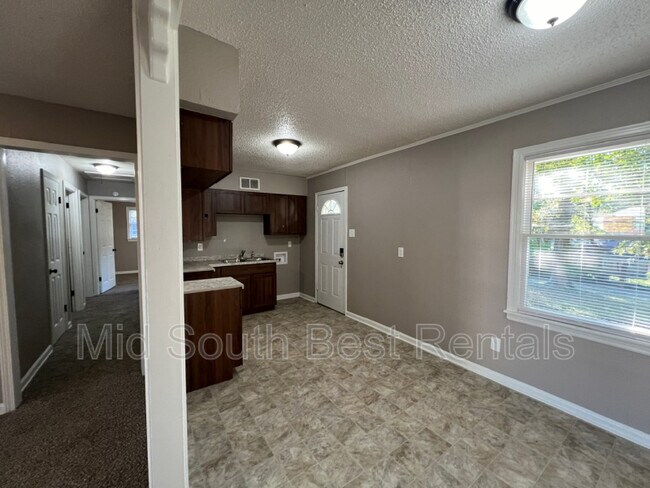 Building Photo - 3561 Bigelow St