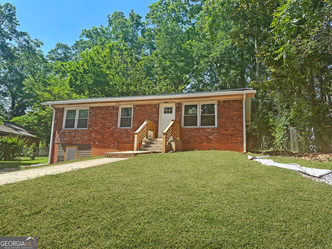 Primary Photo - 1335 Washington Rd