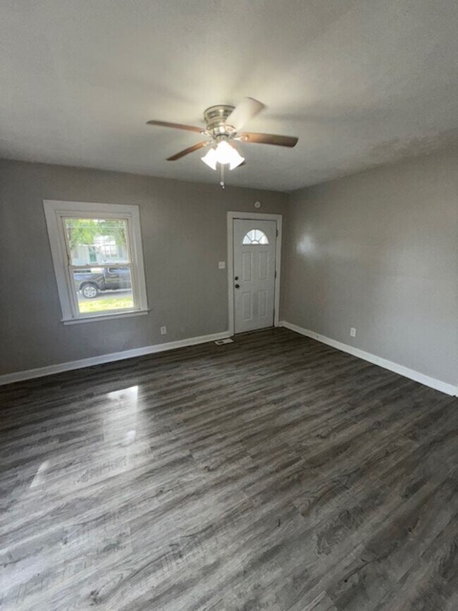 Building Photo - 928 Negley Ave