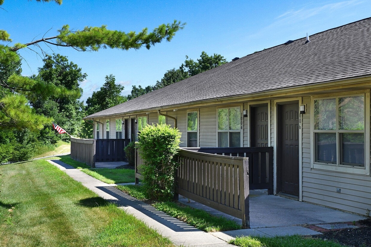 Creekbend Apartments Apartments at 1048 Regentshire Dr Columbus, OH