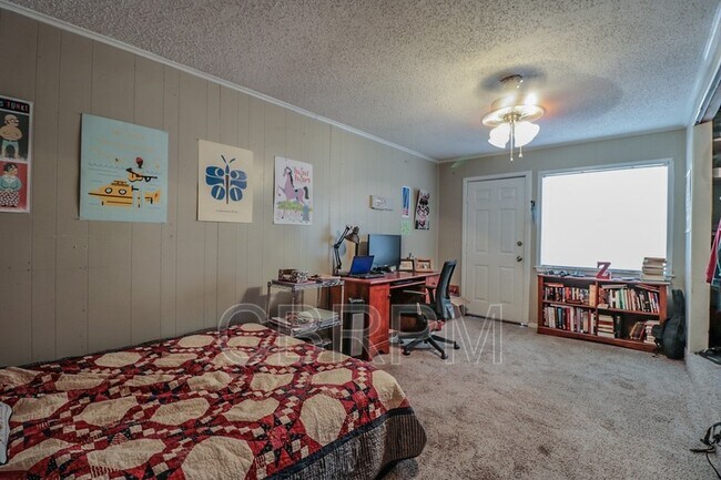 Building Photo - 2837 66th St