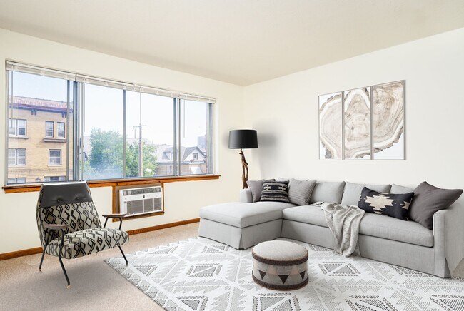 Foto del edificio - 2001 Bryant Ave S