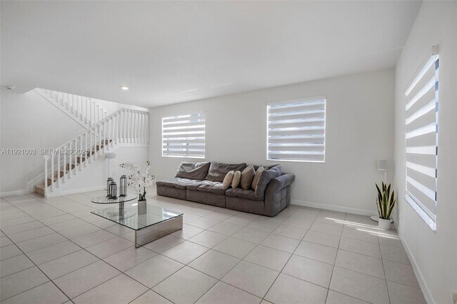 Foto del edificio - 21189 SW 127th Ct