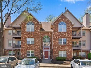 Building Photo - 9716 Lake Point Ct