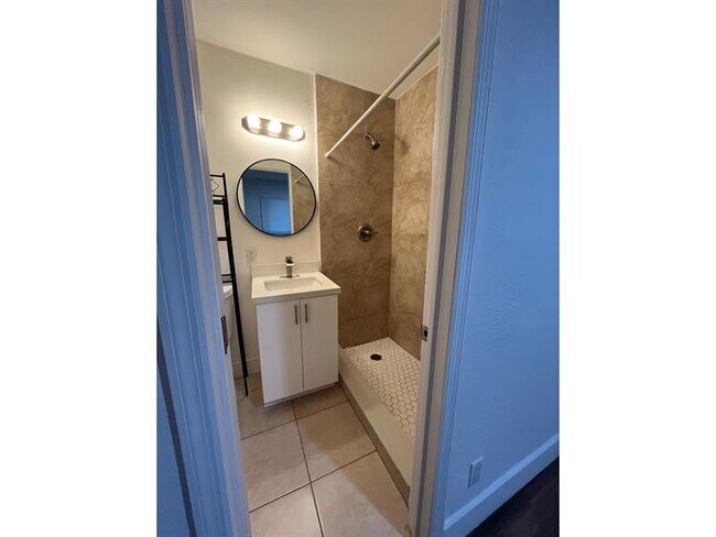 Foto del edificio - 2300 NW 6th St