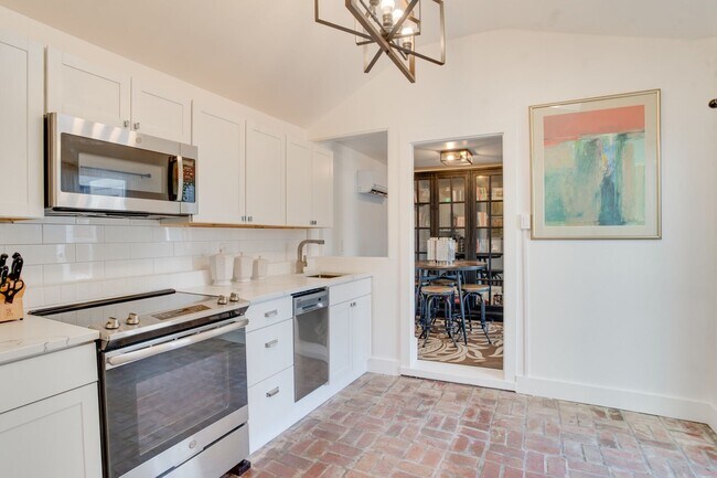 Building Photo - 203A 62nd St