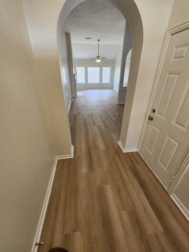 Foto del edificio - 13778 Sablesprings Ln