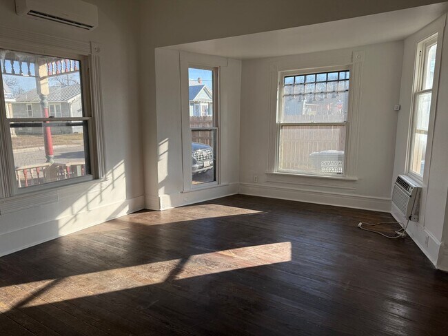 Foto del edificio - 2 Week Free Move-In Special! Charming Renovated 1BR Near The Pearl & River Walk