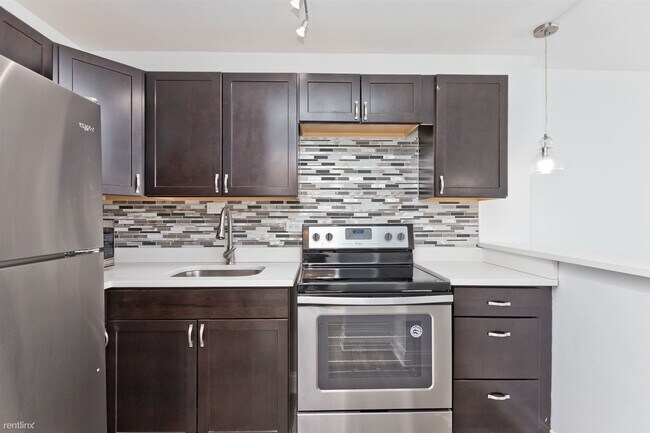 Building Photo - Studio, 1 bath Condo - 5455 N Sheridan Rd ...