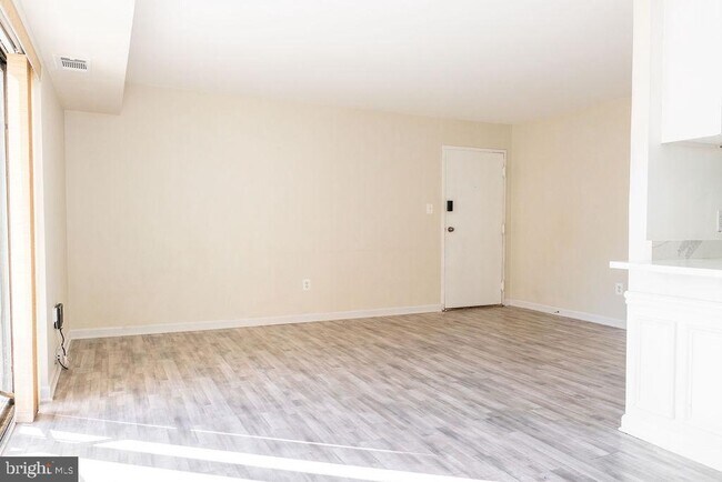 Foto del edificio - 7618 Savannah St