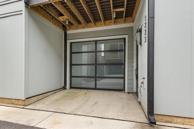 Building Photo - 1225 Minter Pl