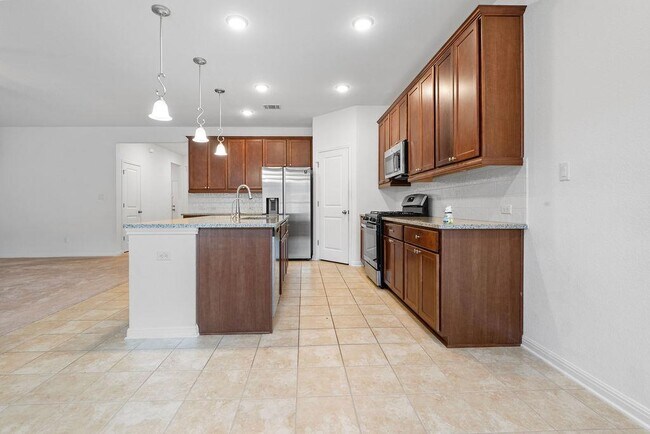 Foto del edificio - 3341 Charade Dr