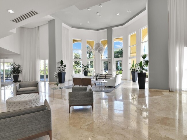 Foto del edificio - 99 SE Mizner Blvd