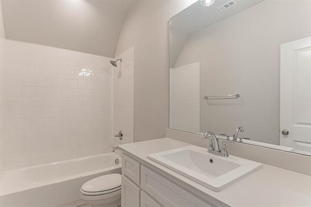 Building Photo - 933 Carnation Dr
