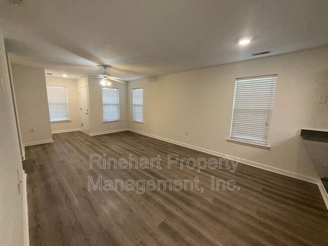 Photo - 2145 Pavilion Ct House