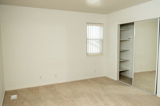 Building Photo - 427 S 1200 W