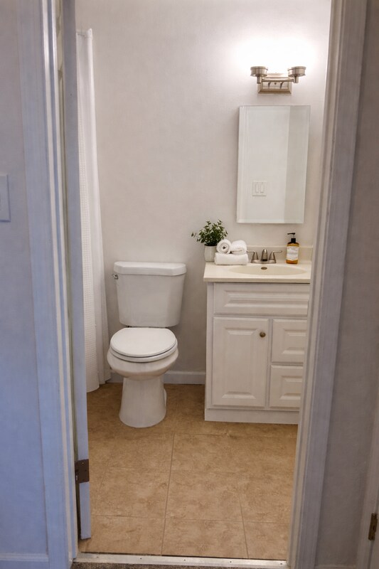 Foto del edificio - 5062 Rhode Island Dr