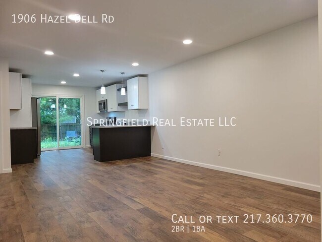 Building Photo - Duplex Reimagined: Rent this 'Fresh Start'...