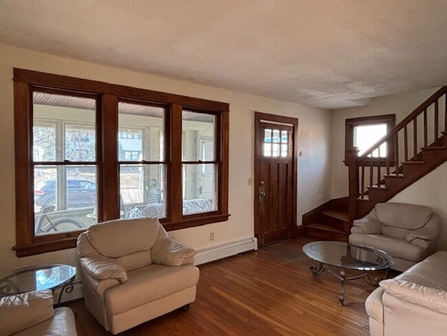 Building Photo - 2 BR/1 BA Single-Family Home in the Mac-Groveland Neighborhood!