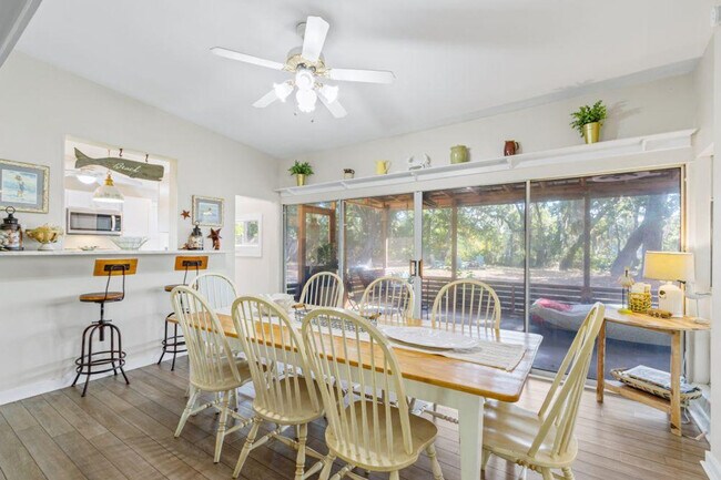 Foto del edificio - 11520 Council Ln