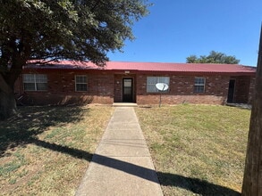 Building Photo - 909 3rd St