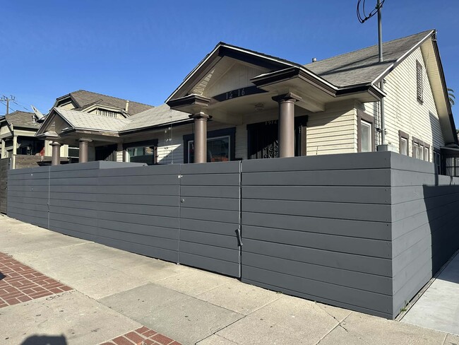 Building Photo - 1218 Myra Ave