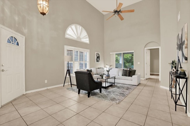 Building Photo - 6439 Gentle Ben Cir