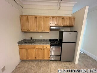 Building Photo - 62 Boylston St