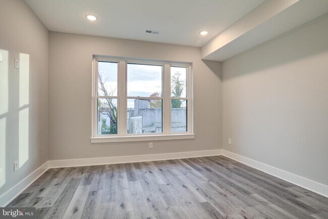 Building Photo - 5113 Ranstead St