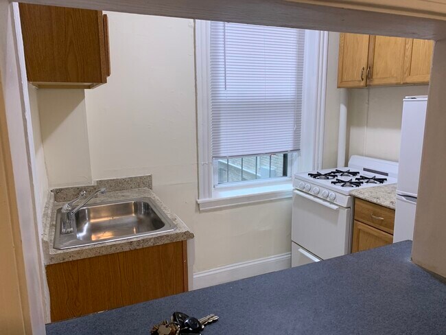 Building Photo - 360 Riverway
